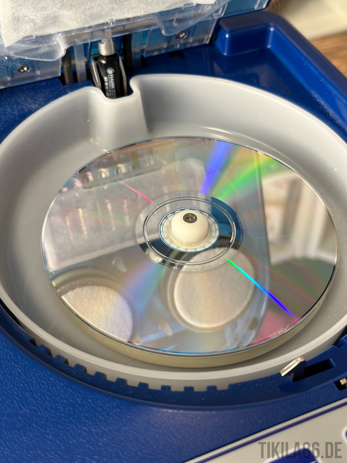 Reparatur CD/DVD im Normalformat 12 cm (z.B. PS1, PS2, Wii, Xbox360, Audio)